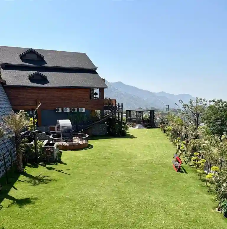 lawn mountain view